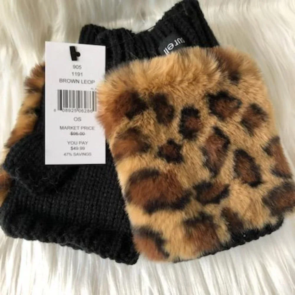 Surell Luxury Faux Fur Text Mittens & Phone Wristlet